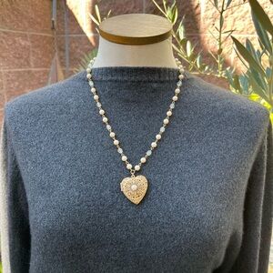 Gold Heart Pendant Pearl Necklace